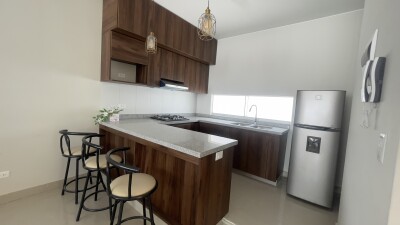 CASA DE ESTRENO En Urb. Miraflores Country Club I