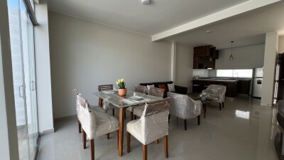 CASA DE ESTRENO En Urb. Miraflores Country Club I