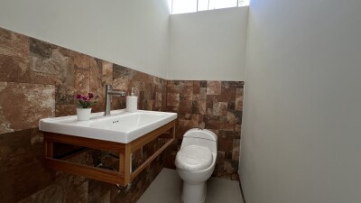 CASA DE ESTRENO En Urb. Miraflores Country Club I