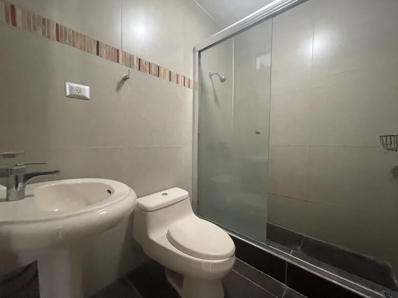 CASA con Piscina En Urb. Miraflores Country Club I-20
