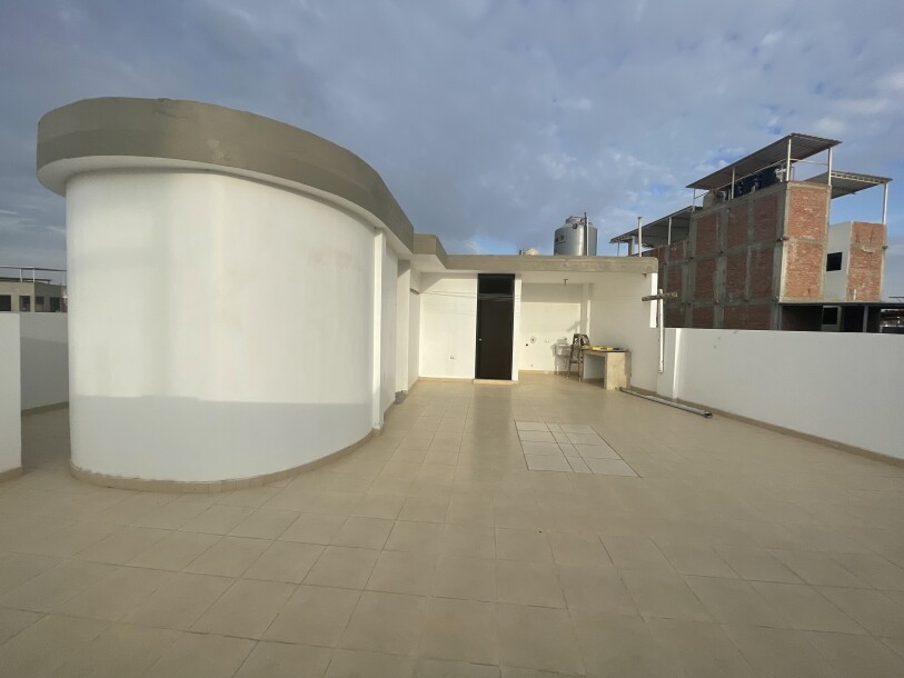 CASA con Piscina En Urb. Miraflores Country Club I-21