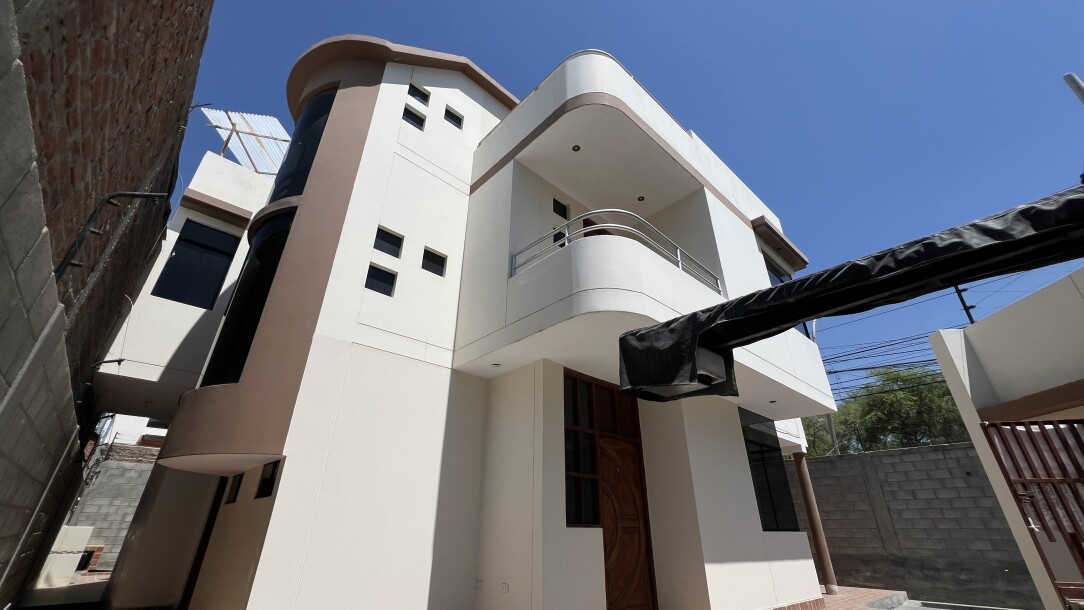 CASA En Urb. Santa María del Pinar-1