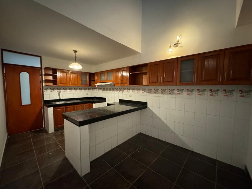 CASA En Urb. Santa María del Pinar-6