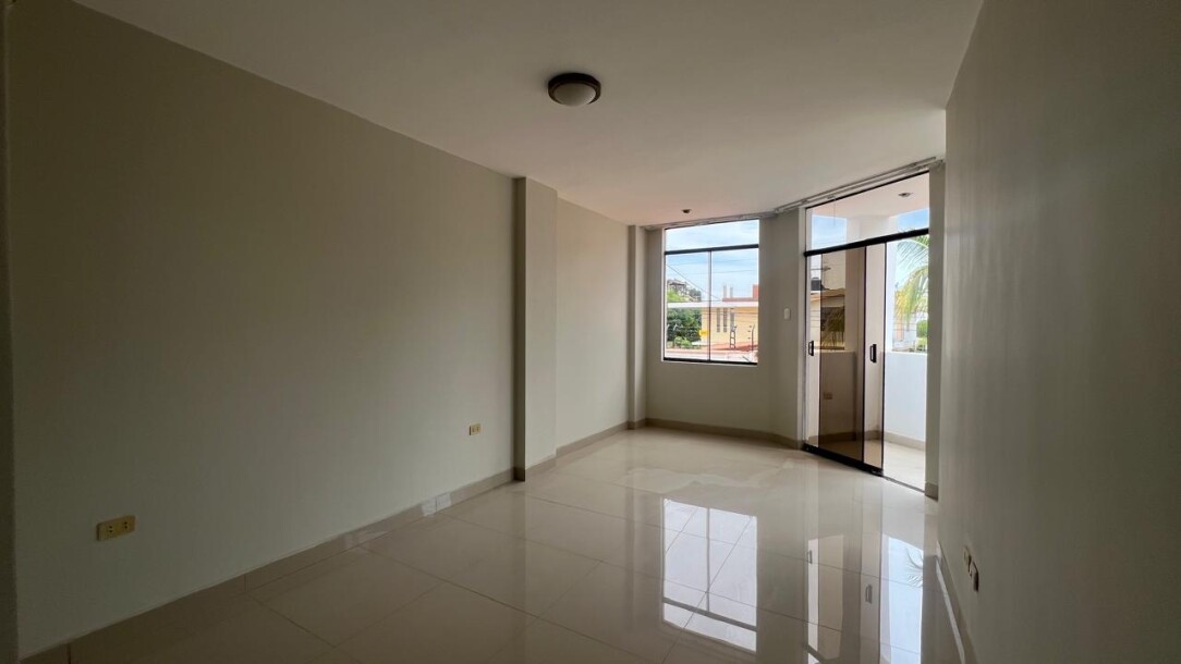 CASA con Piscina en Urb. Los Cocos del Chipe-21