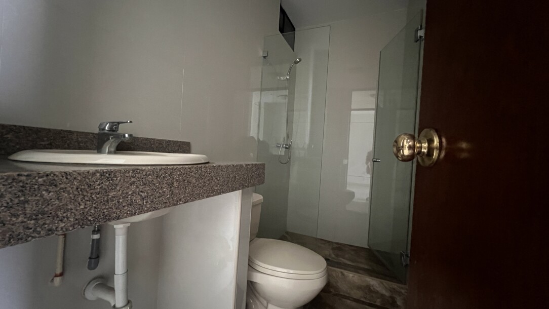 CASA con Piscina en Urb. Los Cocos del Chipe-27