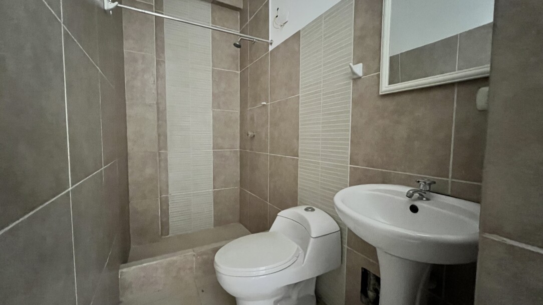 DEPARTAMENTO EN Urb. Los Geranios-7