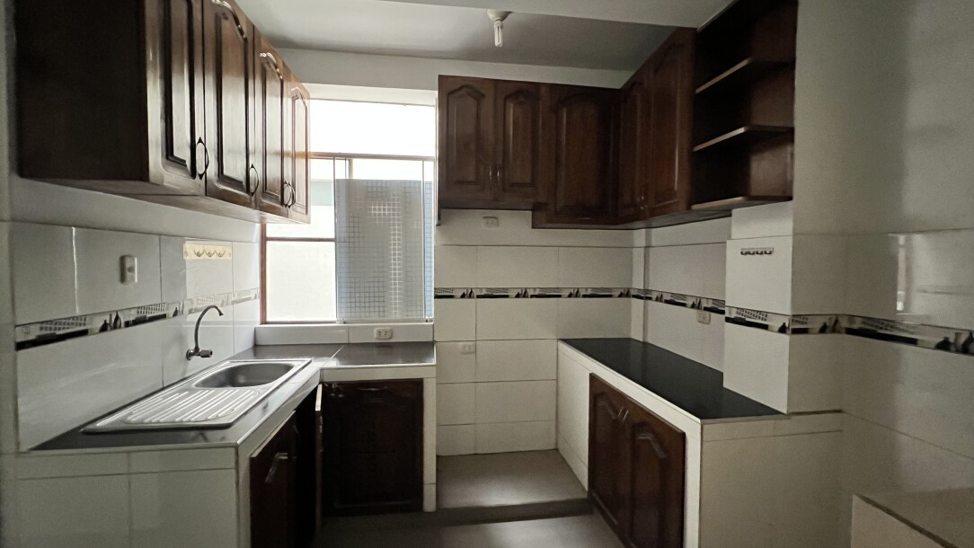 DEPARTAMENTO EN Urb. Los Geranios-5