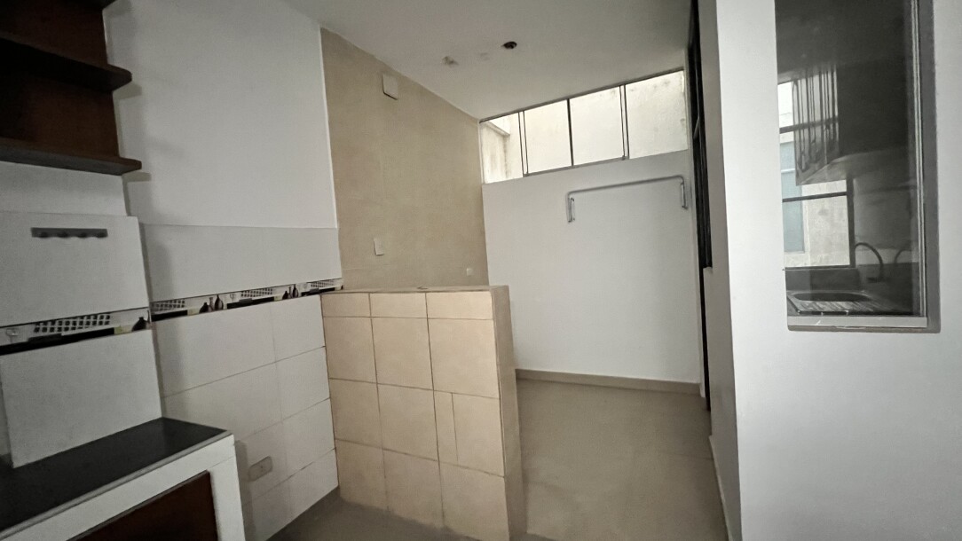 DEPARTAMENTO EN Urb. Los Geranios-12