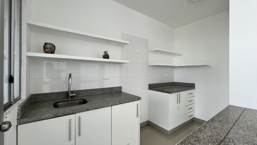 DEPARTAMENTO En Condominio Palmeras del Chipe-6