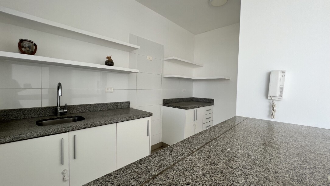 DEPARTAMENTO En Condominio Palmeras del Chipe-5