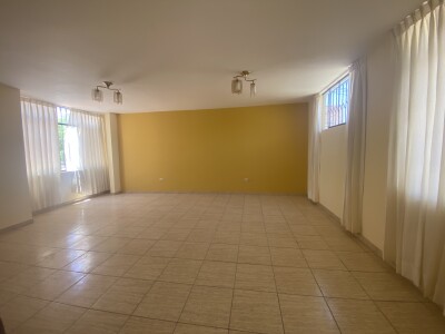 DEPARTAMENTO En Urb. Los Geranios