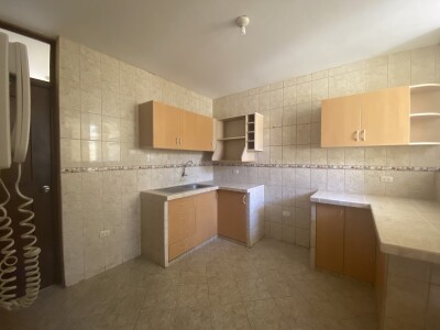 DEPARTAMENTO En Urb. Los Geranios