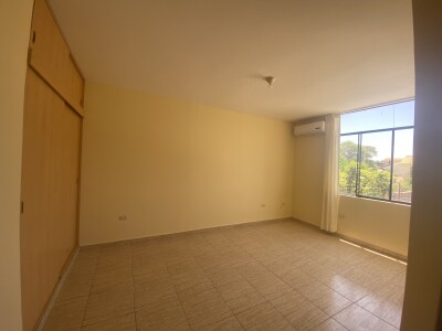 DEPARTAMENTO En Urb. Los Geranios