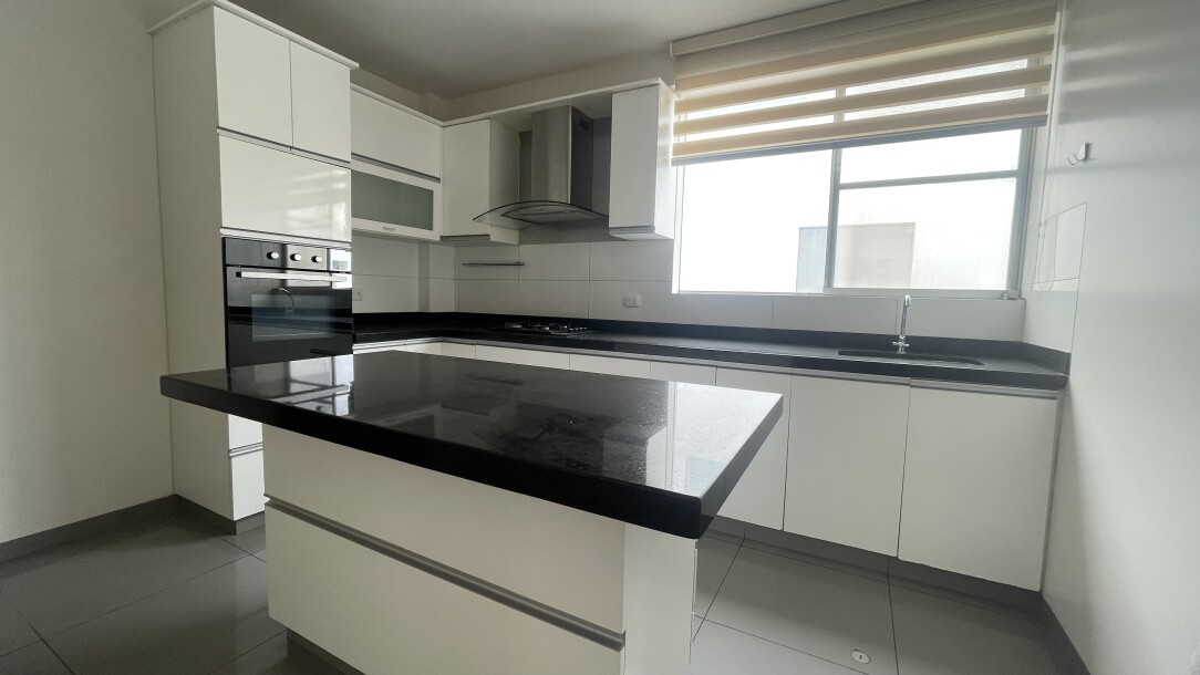 DEPARTAMENTO En Urb. Quinta Ana María-4