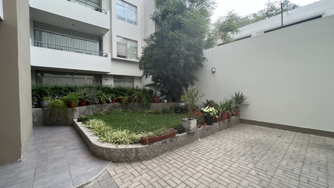 DEPARTAMENTO En Urb. El Chipe-22