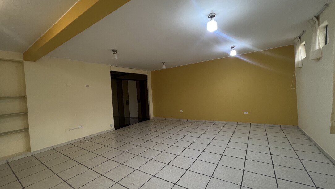 DEPARTAMENTO En Urb.Los Geranios-2