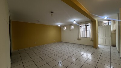 DEPARTAMENTO En Urb.Los Geranios