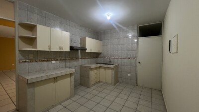 DEPARTAMENTO En Urb.Los Geranios