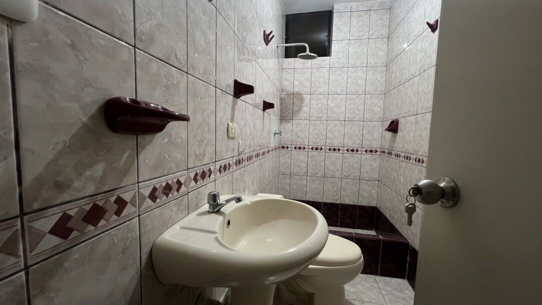 DEPARTAMENTO En Urb.Los Geranios-12