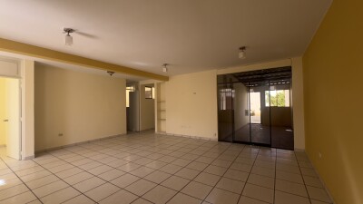 DEPARTAMENTO En Urb. Los Geranios