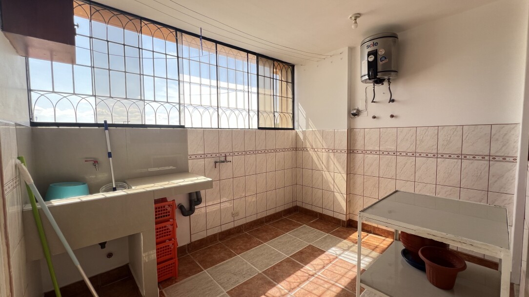 DEPARTAMENTO En Urb. Los Geranios-5