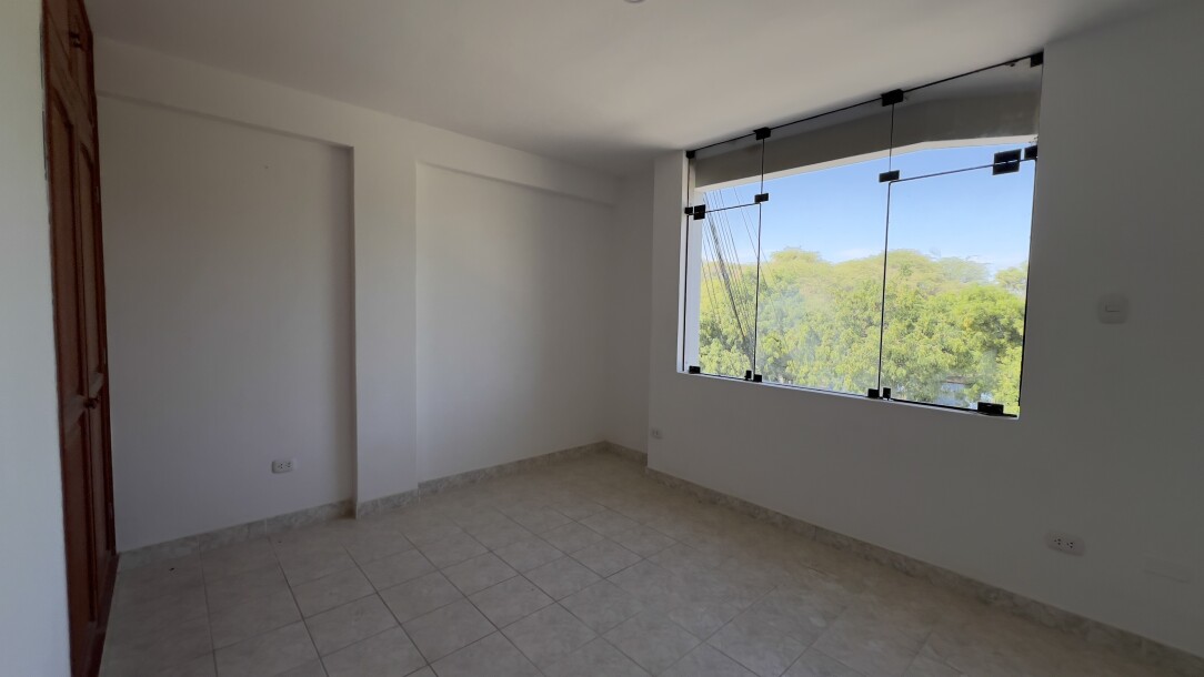 DEPARTAMENTO En Urb. Los Geranios-4