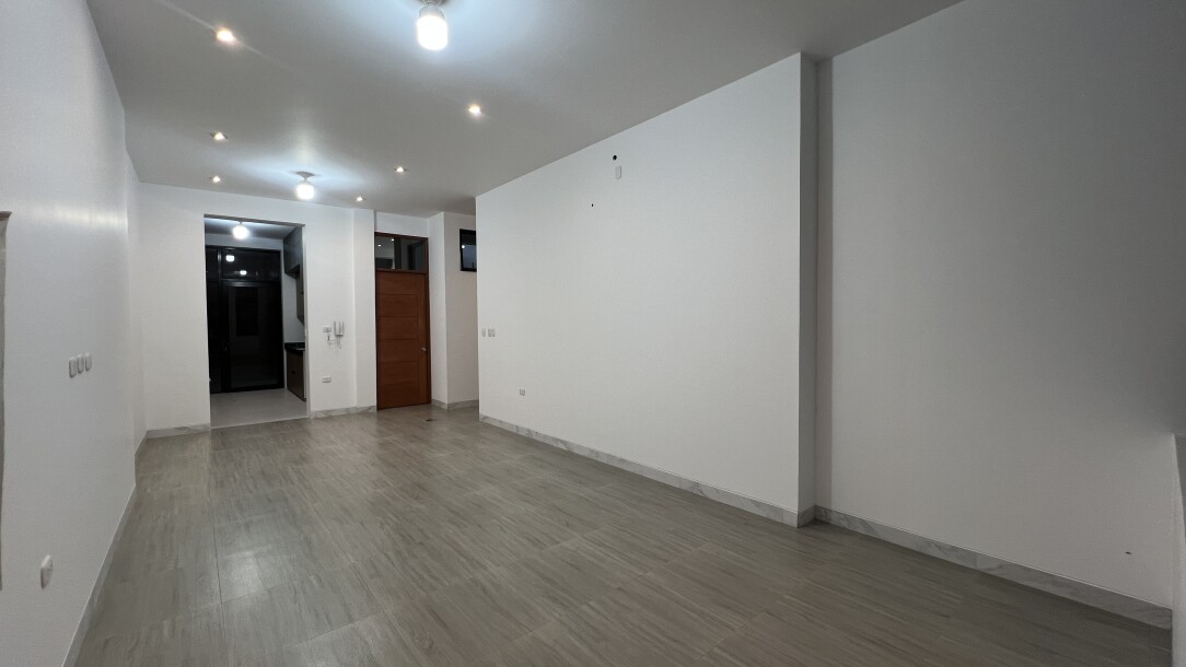 DEPARTAMENTO DE ESTRENO En Urb. Miraflores Country Club I-1
