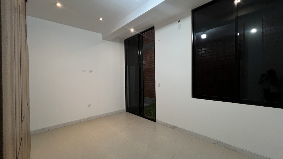 DEPARTAMENTO DE ESTRENO En Urb. Miraflores Country Club I-11