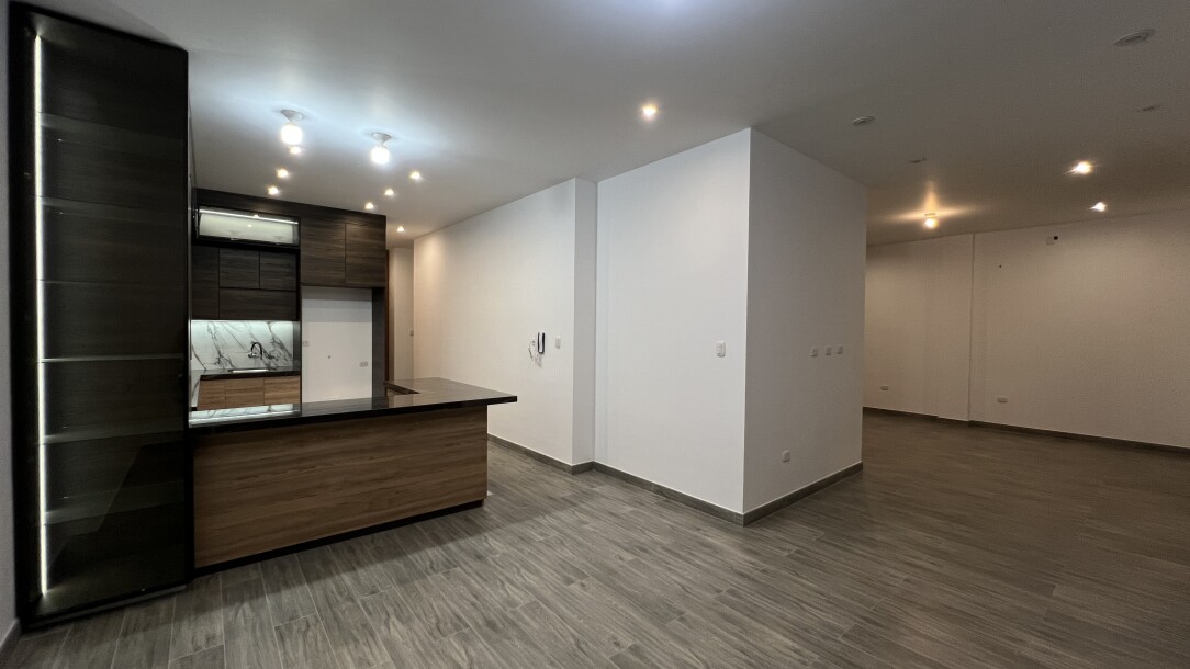 DEPARTAMENTO DE ESTRENO En Urb. Miraflores Country Club I-4