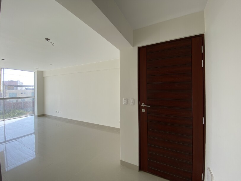DEPARTAMENTO DE ESTRENO En Urb. Miraflores Country Club I-2