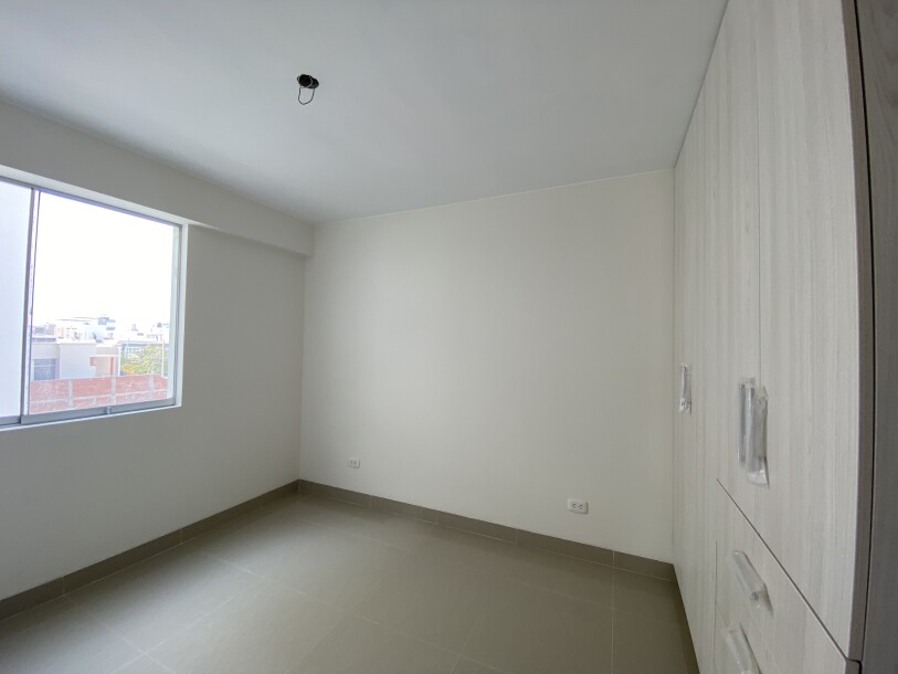 DEPARTAMENTO DE ESTRENO En Urb. Miraflores Country Club I-11