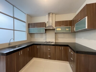 DEPARTAMENTO En Urb. Santa María del Pinar