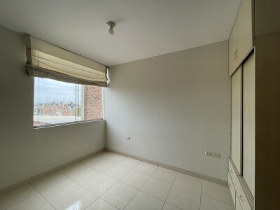 DEPARTAMENTO En Urb. Santa María del Pinar