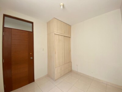 DEPARTAMENTO En Urb. Santa María del Pinar