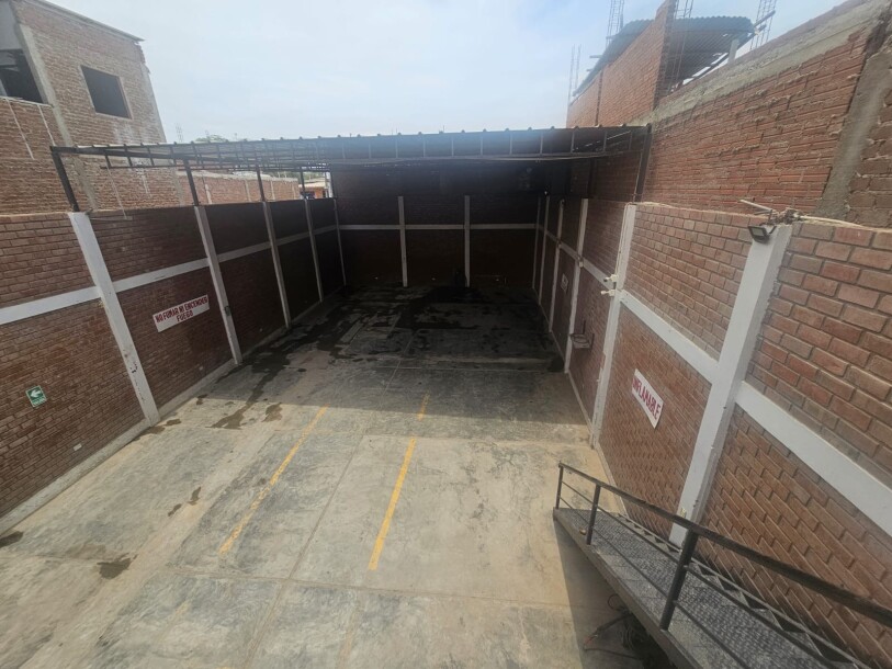 TERRENO DE 260m2 En Av. Grau de Castilla-5